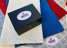 Laden Sie das Bild in den Galerie-Viewer, MINI Pétanque Party ® Klapptisch – Champion