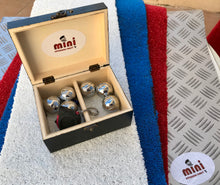 Laden Sie das Bild in den Galerie-Viewer, MINI Pétanque Party ® Klapptisch – Champion