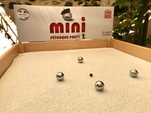 Laden Sie das Bild in den Galerie-Viewer, MINI Pétanque Party ® Klapptisch – Champion