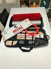Charger l'image dans la galerie, Kit Pliable de MINI Petanque Party ® "Champion" (Indoor / Outdoor)