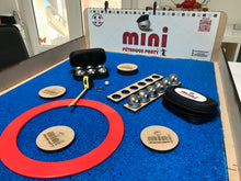 Charger l'image dans la galerie, Kit Pliable de MINI Petanque Party ® "Champion" (Indoor / Outdoor)