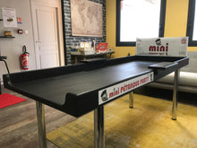 Laden Sie das Bild in den Galerie-Viewer, MINI Pétanque Party ® Klapptisch – Champion
