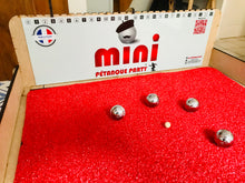 Charger l'image dans la galerie, Kit Pliable de MINI Petanque Party ® "Champion" (Indoor / Outdoor)
