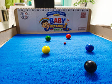 Charger l'image dans la galerie, Location Kit Pliable de Baby Pétanque Party ® "Champion" (Indoor / Outdoor)
